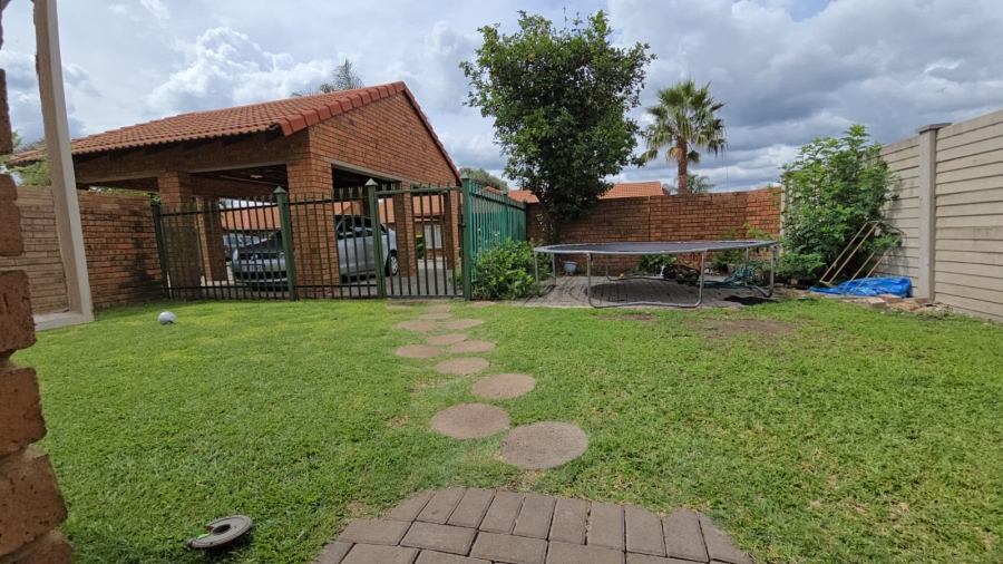3 Bedroom Property for Sale in Annlin Gauteng