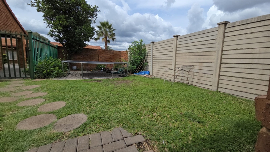 3 Bedroom Property for Sale in Annlin Gauteng
