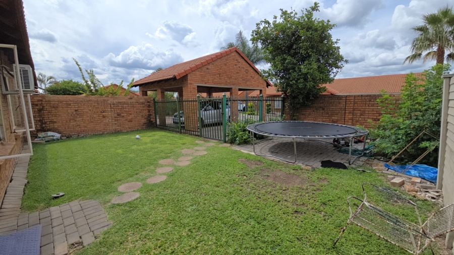 3 Bedroom Property for Sale in Annlin Gauteng