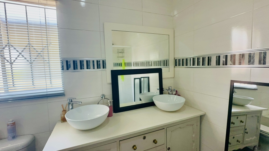 To Let 3 Bedroom Property for Rent in Cosmo City Gauteng