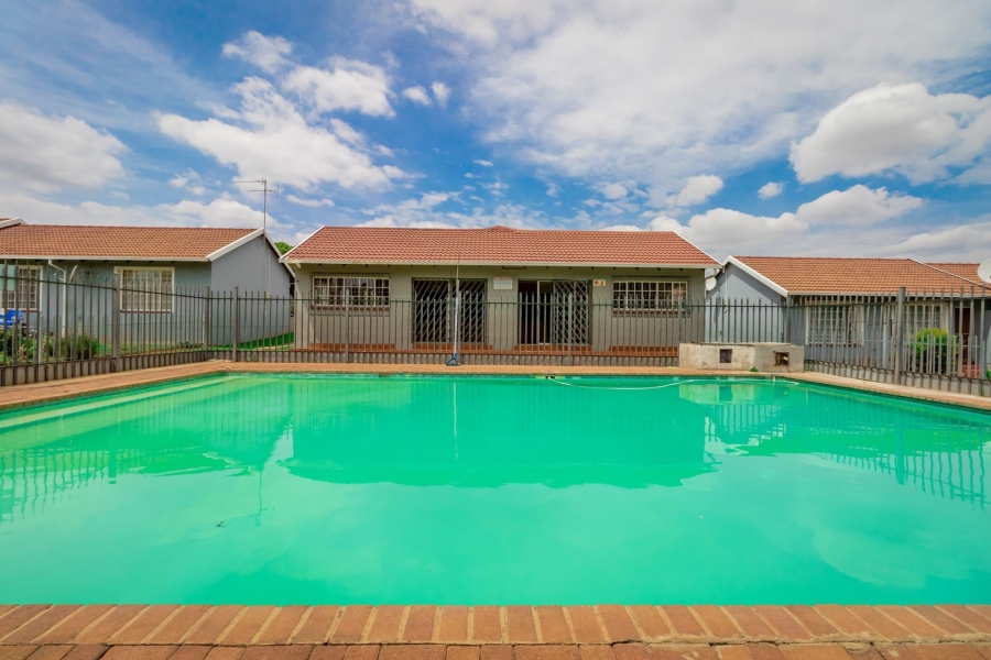 3 Bedroom Property for Sale in Roodepoort West Gauteng