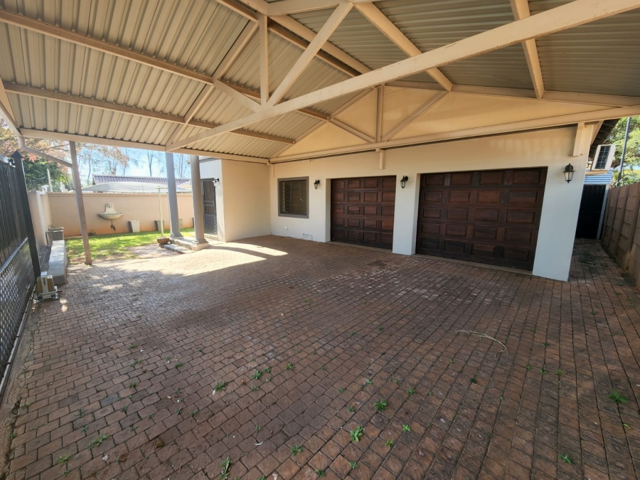 To Let 5 Bedroom Property for Rent in Montana Park Gauteng