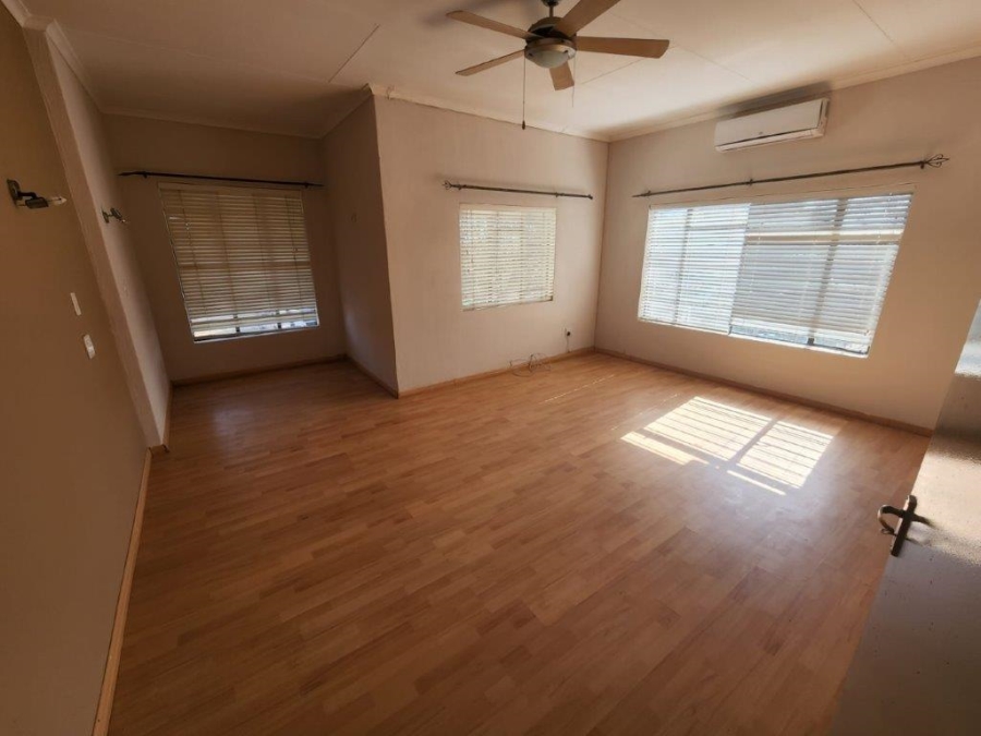 To Let 5 Bedroom Property for Rent in Montana Park Gauteng