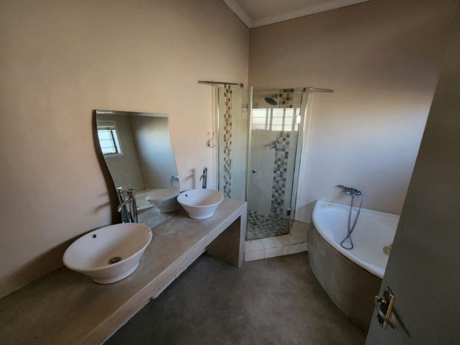 To Let 5 Bedroom Property for Rent in Montana Park Gauteng