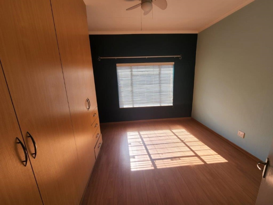 To Let 5 Bedroom Property for Rent in Montana Park Gauteng