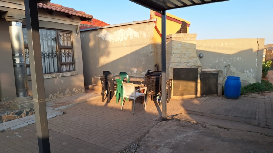 3 Bedroom Property for Sale in Protea Glen Gauteng