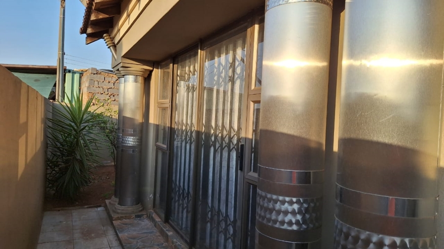 3 Bedroom Property for Sale in Protea Glen Gauteng