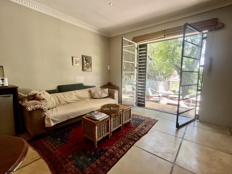 1 Bedroom Property for Sale in Linden Gauteng