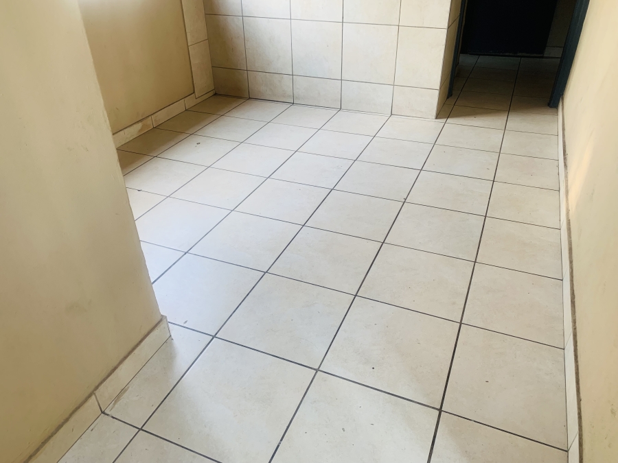 6 Bedroom Property for Sale in Malvern Gauteng