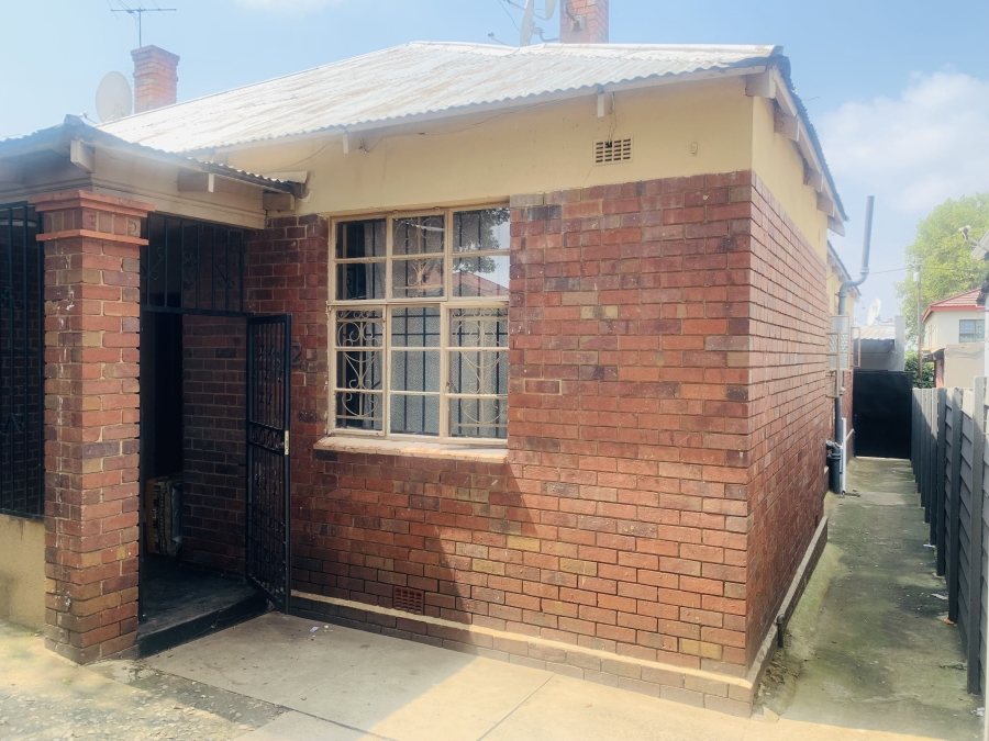 6 Bedroom Property for Sale in Malvern Gauteng