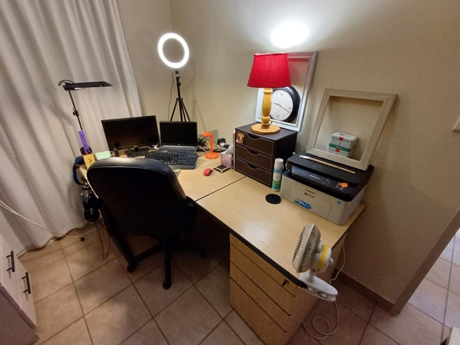 2 Bedroom Property for Sale in Olympus AH Gauteng