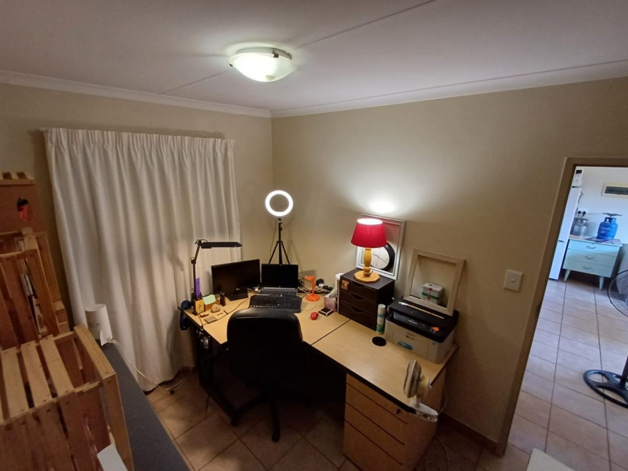2 Bedroom Property for Sale in Olympus AH Gauteng