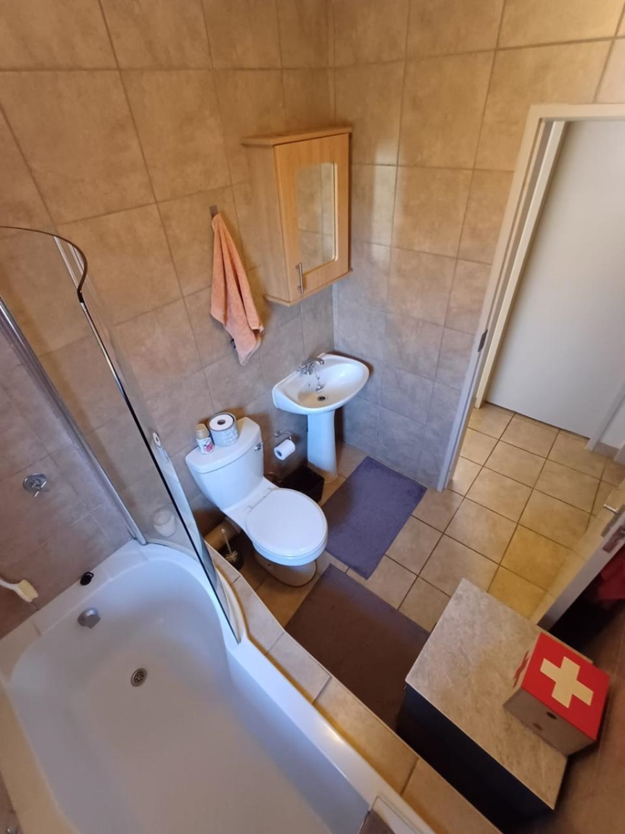 2 Bedroom Property for Sale in Olympus AH Gauteng