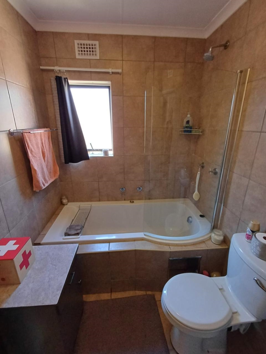 2 Bedroom Property for Sale in Olympus AH Gauteng