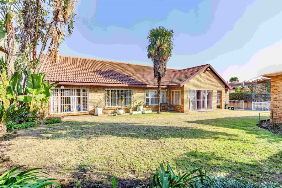 4 Bedroom Property for Sale in Sunninghill Gauteng