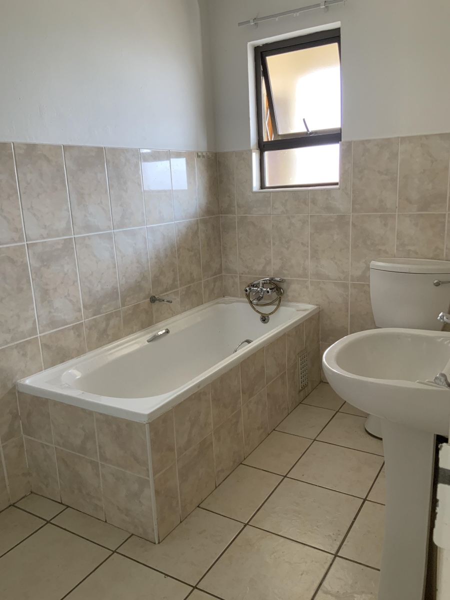 1 Bedroom Property for Sale in Parkrand Gauteng