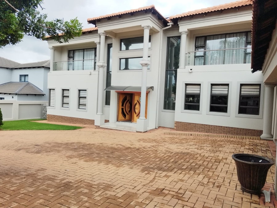 5 Bedroom Property for Sale in Kosmosdal Gauteng