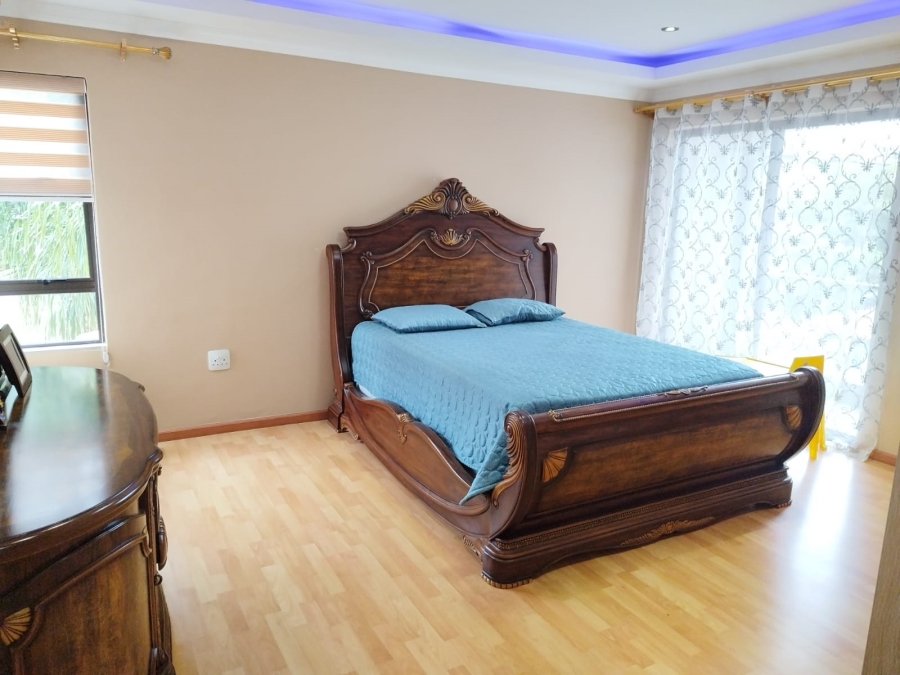 5 Bedroom Property for Sale in Kosmosdal Gauteng