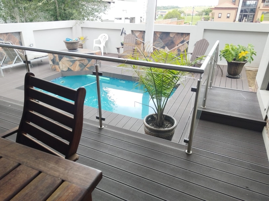 5 Bedroom Property for Sale in Kosmosdal Gauteng