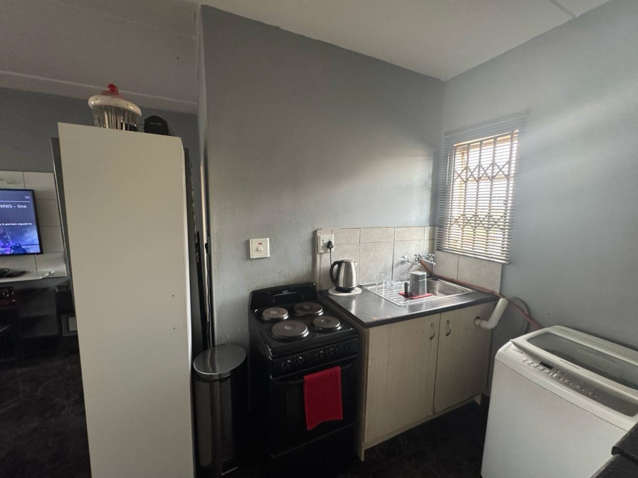 2 Bedroom Property for Sale in Fleurhof Gauteng