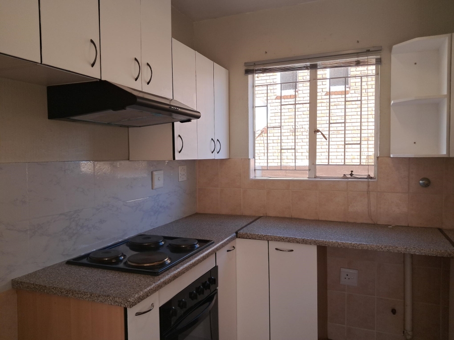 2 Bedroom Property for Sale in Strubensvallei Gauteng