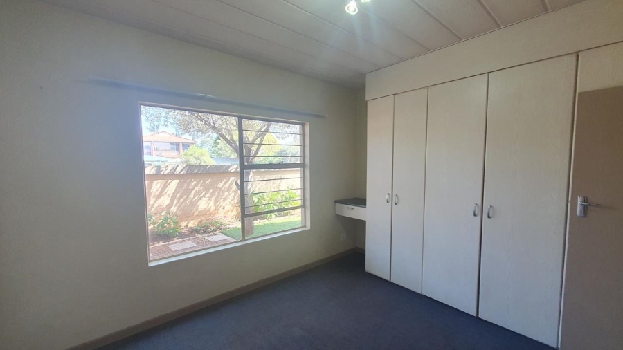 To Let 2 Bedroom Property for Rent in Annlin Gauteng