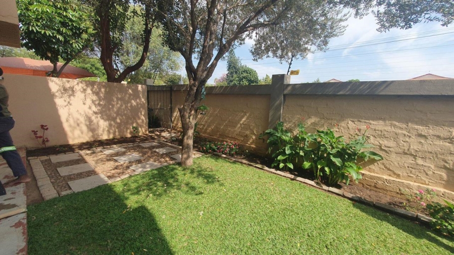 To Let 2 Bedroom Property for Rent in Annlin Gauteng