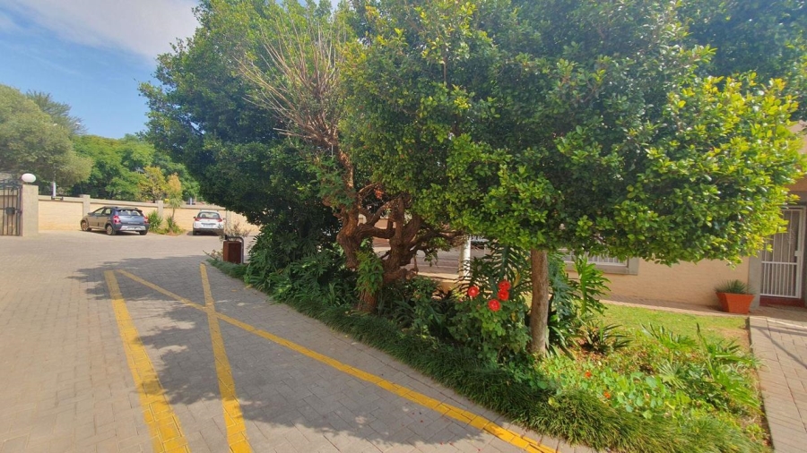 To Let 2 Bedroom Property for Rent in Annlin Gauteng
