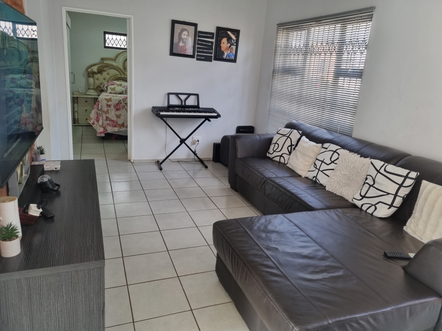 2 Bedroom Property for Sale in Clarina Gauteng