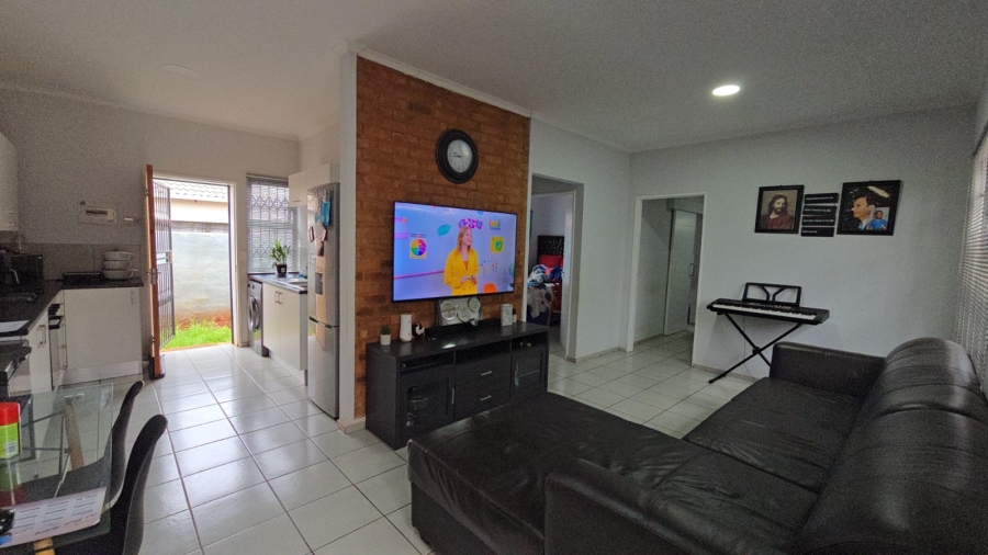 2 Bedroom Property for Sale in Clarina Gauteng