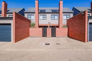 3 Bedroom Property for Sale in Karenpark Gauteng