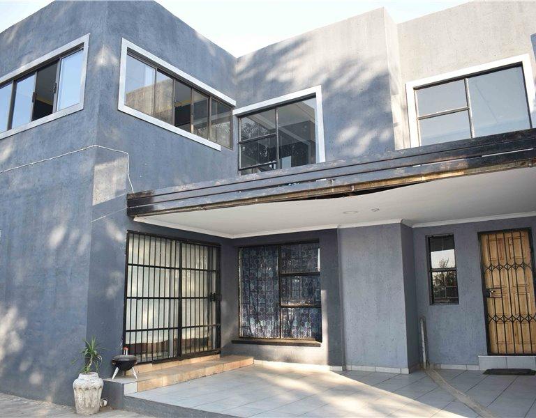 15 Bedroom Property for Sale in Bloubosrand Gauteng