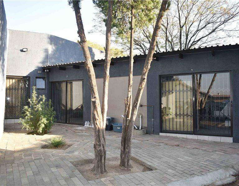 15 Bedroom Property for Sale in Bloubosrand Gauteng