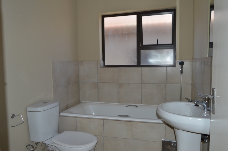 To Let 3 Bedroom Property for Rent in Henley on Klip Gauteng