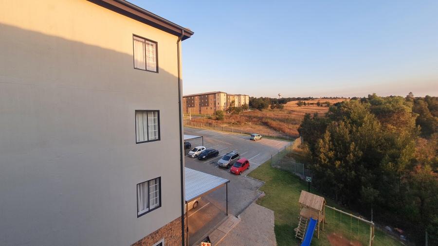 To Let 2 Bedroom Property for Rent in South Hills Gauteng