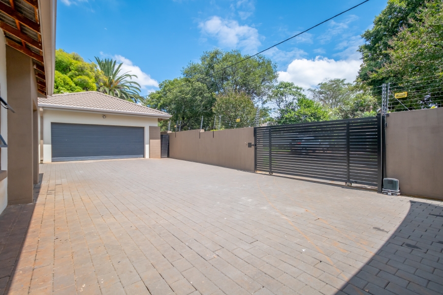 4 Bedroom Property for Sale in Northcliff Gauteng