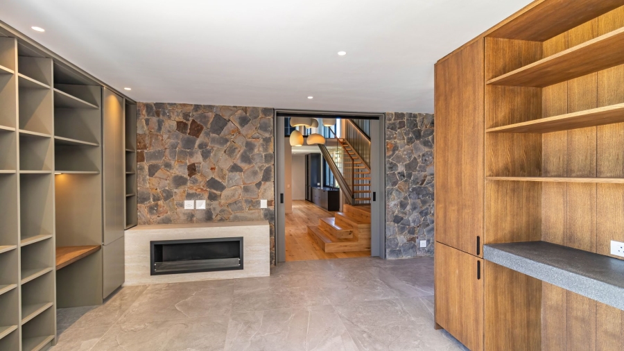 5 Bedroom Property for Sale in Kyalami Ah Gauteng