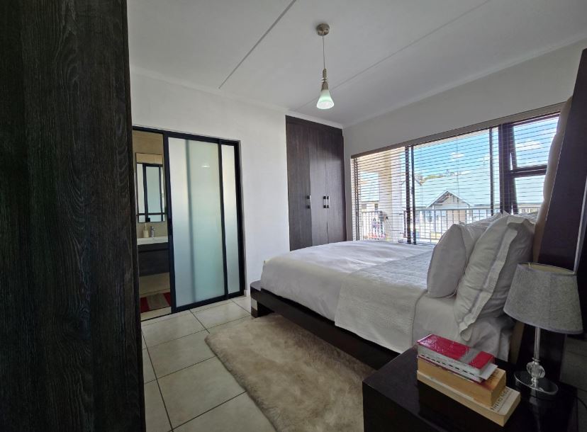 3 Bedroom Property for Sale in Oakdene Gauteng