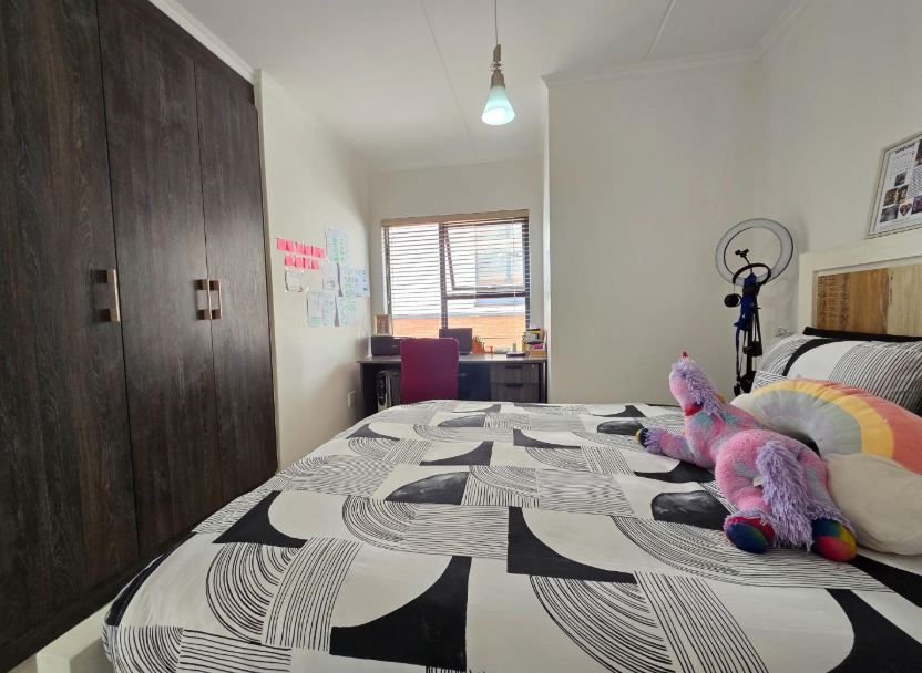 3 Bedroom Property for Sale in Oakdene Gauteng