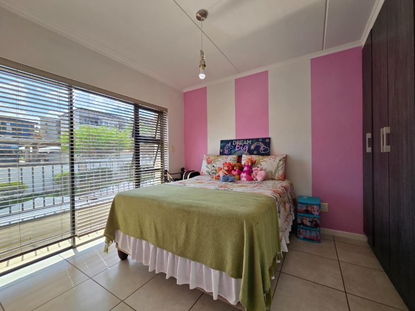 3 Bedroom Property for Sale in Oakdene Gauteng