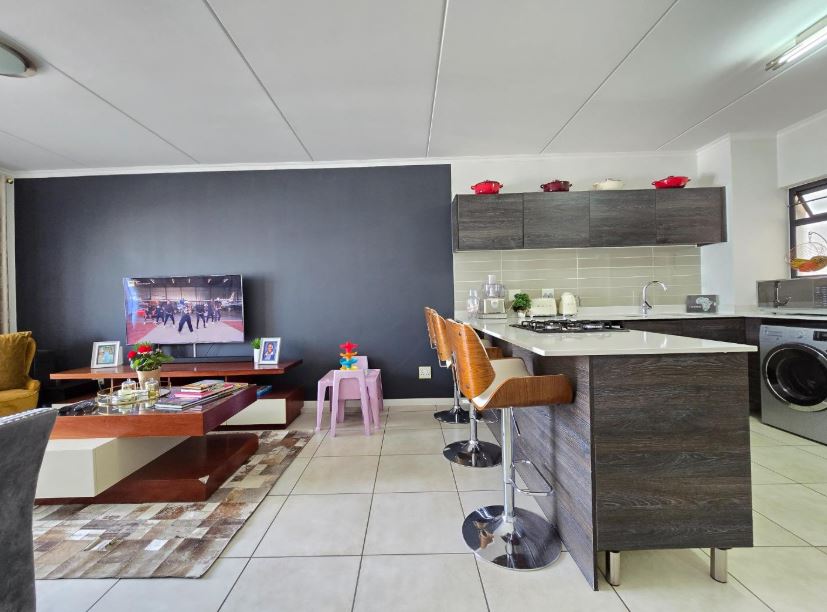 3 Bedroom Property for Sale in Oakdene Gauteng