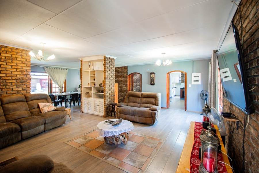 3 Bedroom Property for Sale in Sunward Park Gauteng