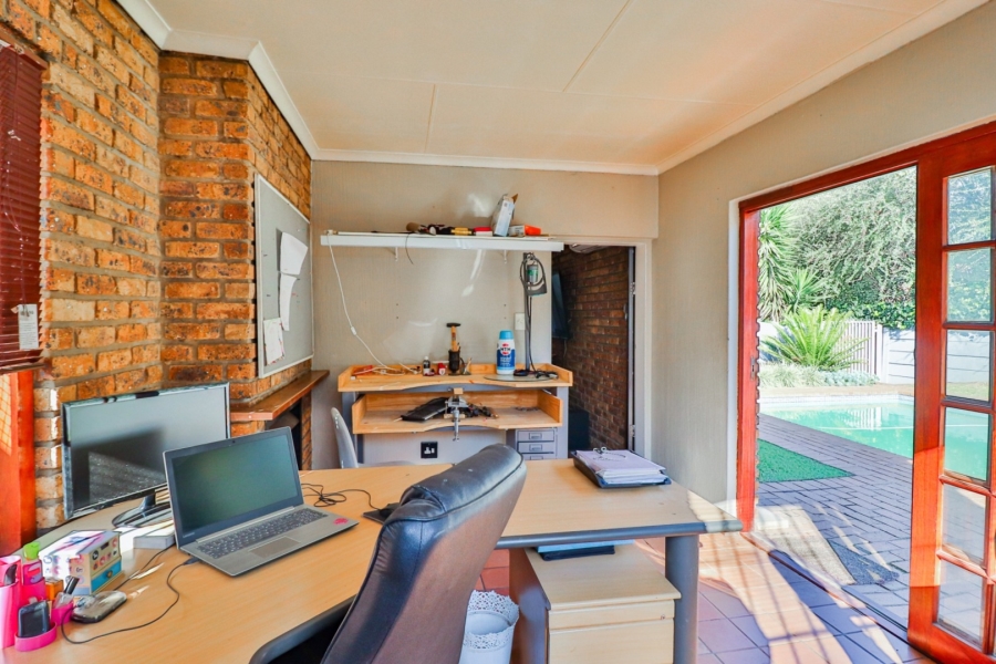 3 Bedroom Property for Sale in Sunward Park Gauteng