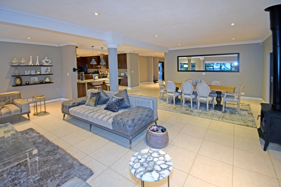 5 Bedroom Property for Sale in Bryanston Gauteng