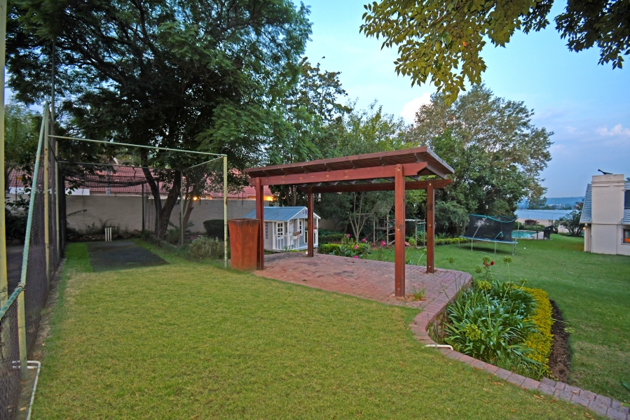 5 Bedroom Property for Sale in Bryanston Gauteng