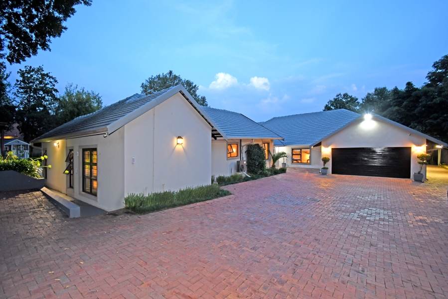 5 Bedroom Property for Sale in Bryanston Gauteng