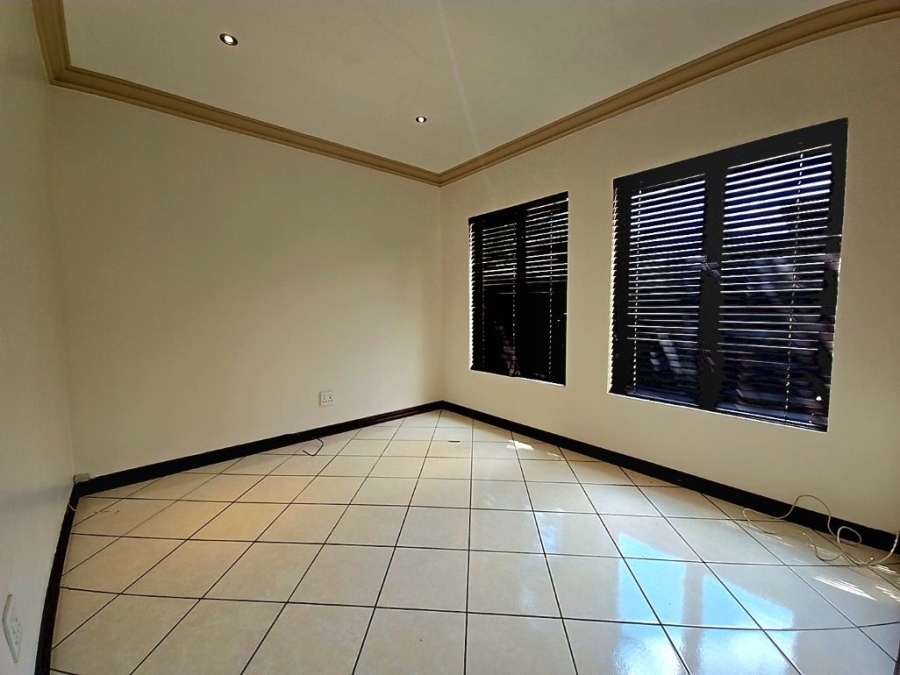 3 Bedroom Property for Sale in Rose Acres Estate Gauteng