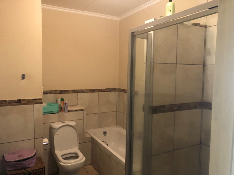 2 Bedroom Property for Sale in Sunninghill Gauteng