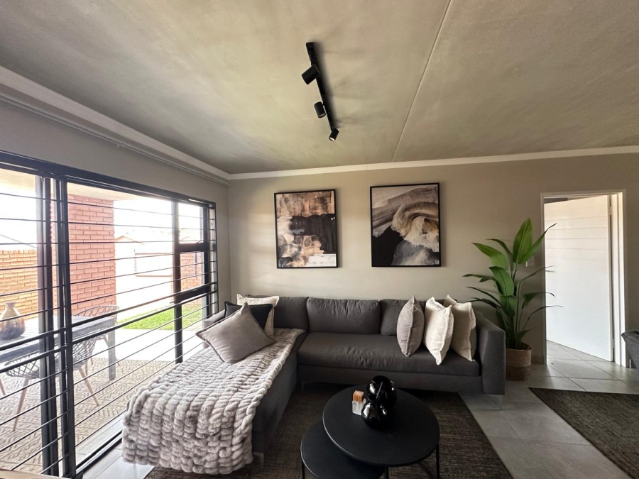 2 Bedroom Property for Sale in Olympus AH Gauteng