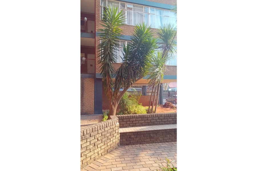 2 Bedroom Property for Sale in Sunnyside Gauteng